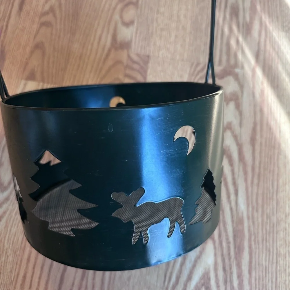 Green Metal Camping Basket Mesh‎ Bottom